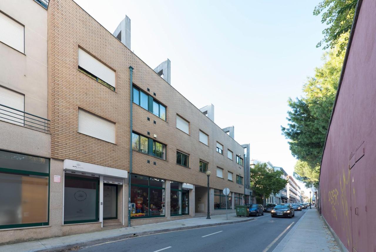 Lovelystay - Homey Feeling Flat W/ Free Parking Porto Buitenkant foto