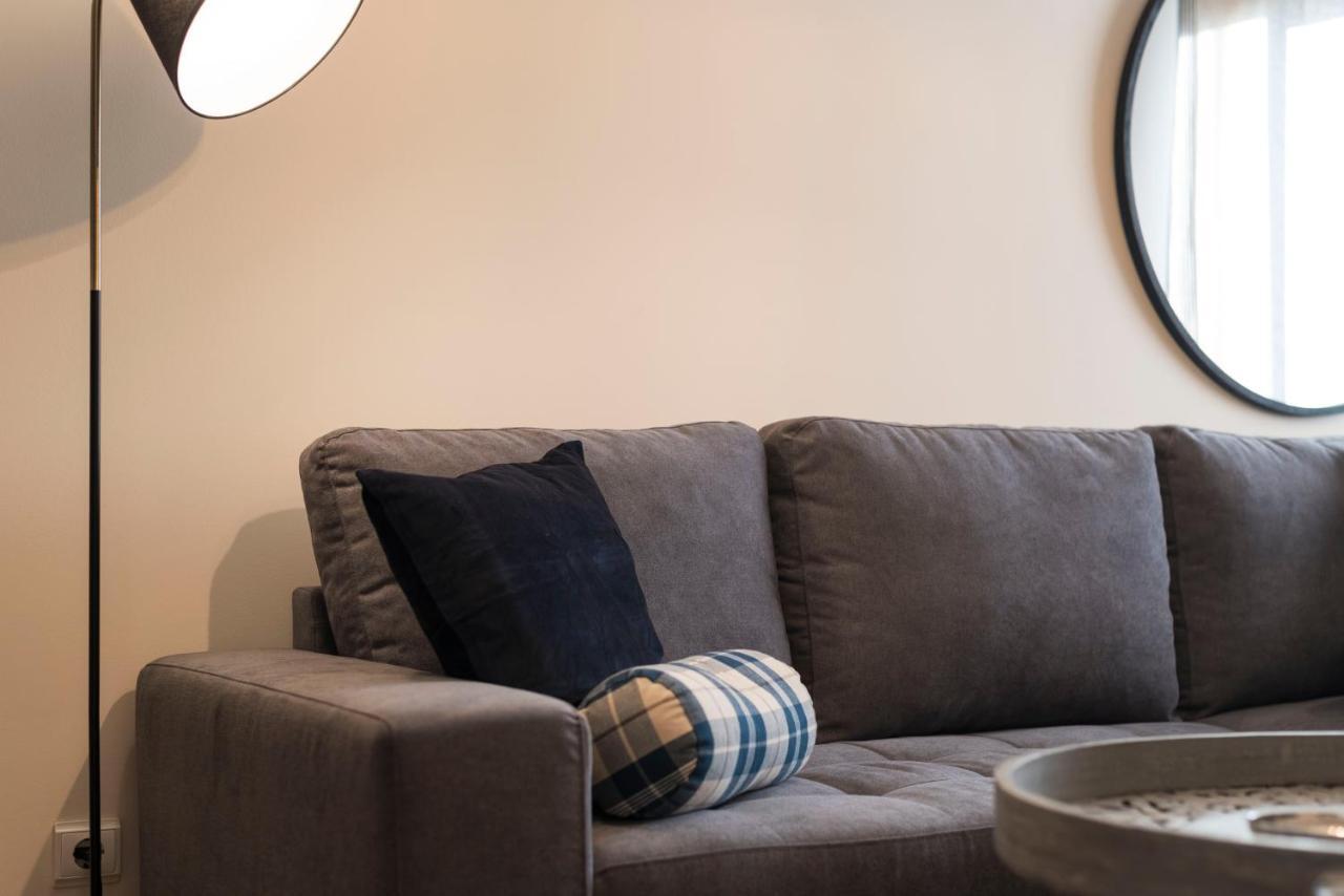 Lovelystay - Homey Feeling Flat W/ Free Parking Porto Buitenkant foto