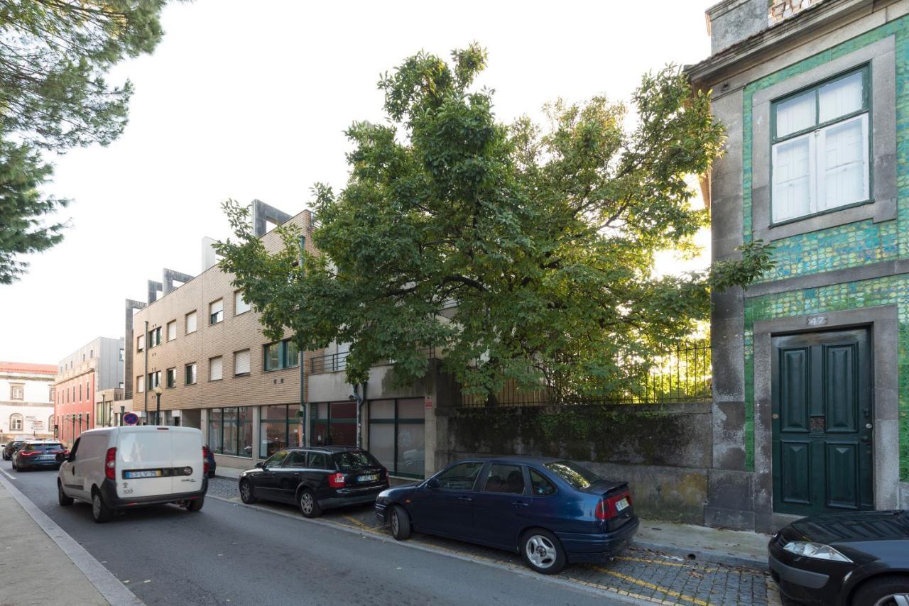 Lovelystay - Homey Feeling Flat W/ Free Parking Porto Buitenkant foto