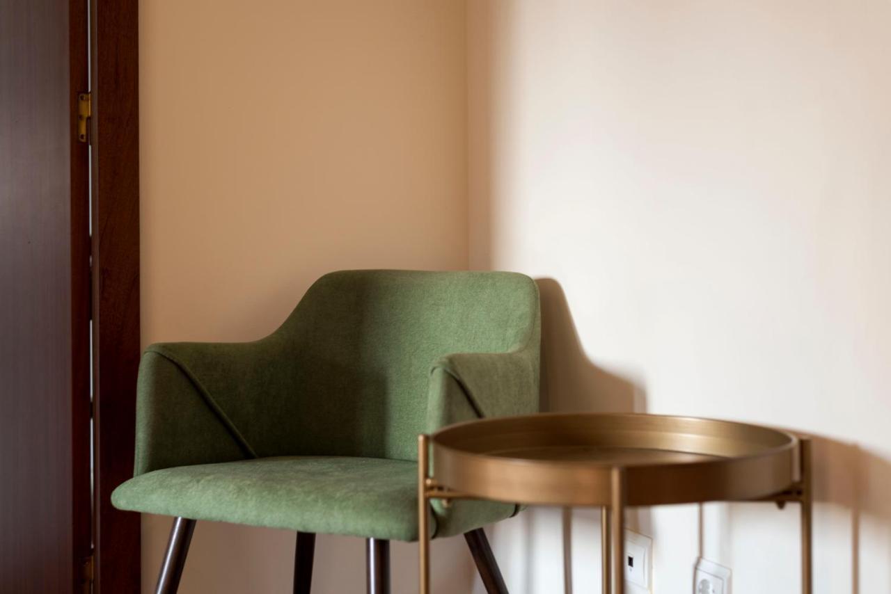 Lovelystay - Homey Feeling Flat W/ Free Parking Porto Buitenkant foto