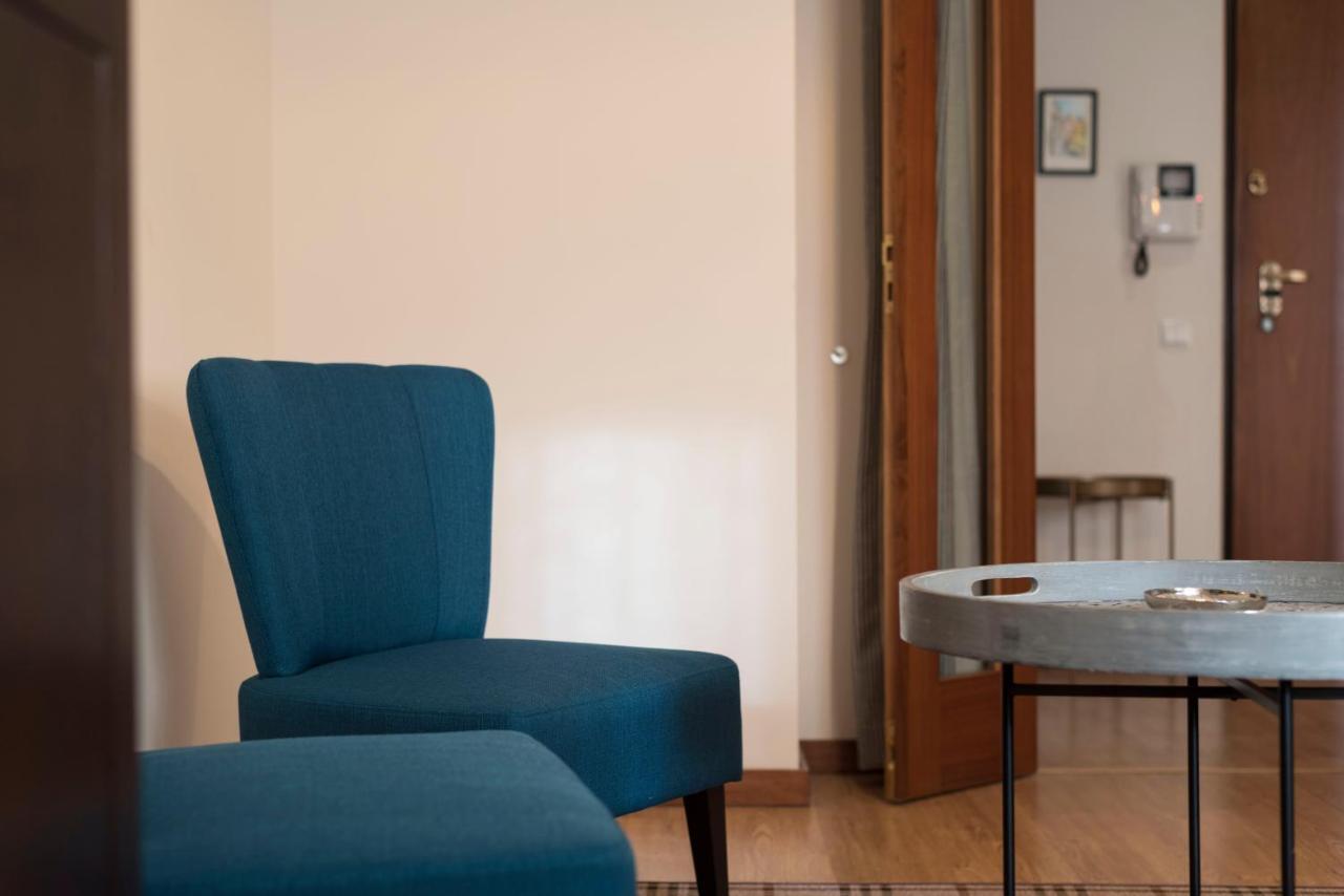 Lovelystay - Homey Feeling Flat W/ Free Parking Porto Buitenkant foto
